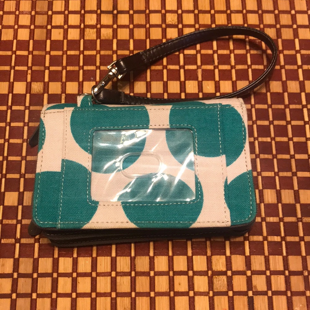Thirty one wristlet